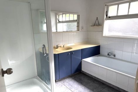 Photo of property in 18 Roysfield Lane, Sunnyhills, Auckland, 2010