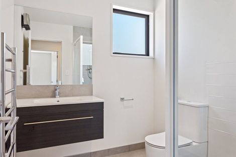 Photo of property in 4/135 Hills Road, Edgeware, Christchurch, 8013