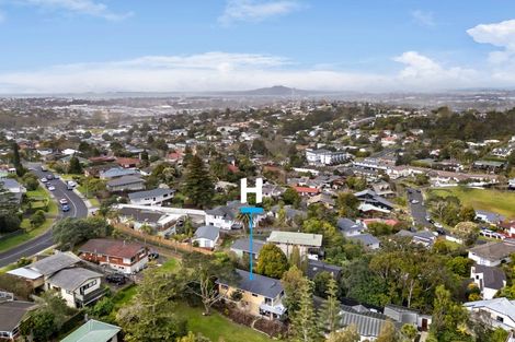 Photo of property in 1/21 Woodcote Drive, Glenfield, Auckland, 0629