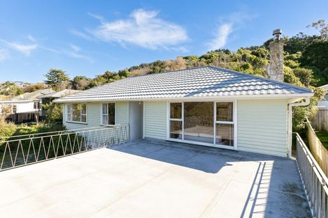 Photo of property in 347 Main Road, Tawa, Wellington, 5028