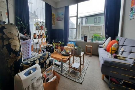 Photo of property in 15 Hankey Street, Mount Cook, Wellington, 6011