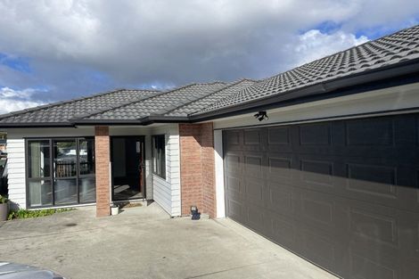 Photo of property in 16 Bangla Place, Massey, Auckland, 0614