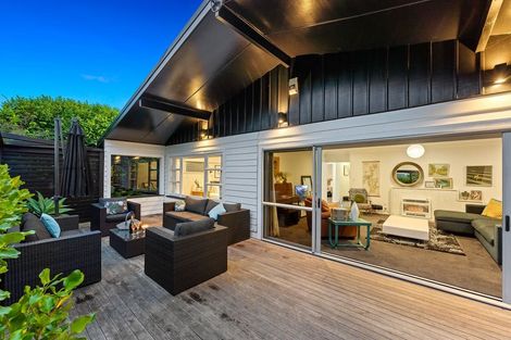 Photo of property in 7 Ngarara Road, Waikanae, 5036