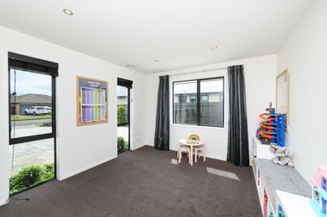Photo of property in 45 Liberty Grove, Kelvin Grove, Palmerston North, 4414