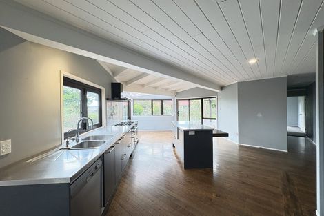 Photo of property in 412 Taupaki Road, Kumeu, 0892