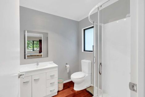 Photo of property in 104a Awaroa Road, Helensville, 0800