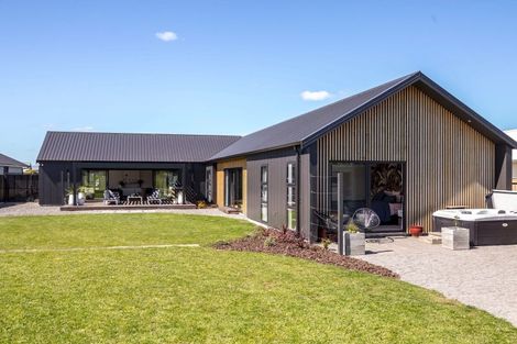 Photo of property in 22 Wycliffe Place, Solway, Masterton, 5810