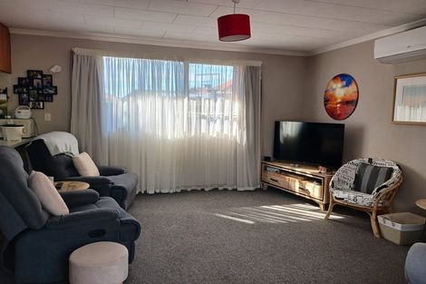 Photo of property in 15 Coughtrey Street, Saint Clair, Dunedin, 9012