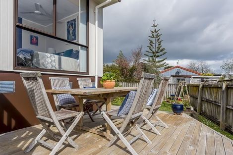 Photo of property in 30 Caribbean Drive, Unsworth Heights, Auckland, 0632