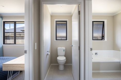 Photo of property in 213c Junction Road, Highlands Park, New Plymouth, 4371