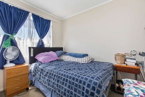 Photo of property in 2/23 Silver Creek Road, Weymouth, Auckland, 2103