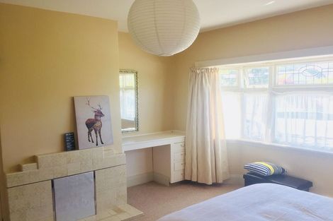 Photo of property in 9 Martin Avenue, Beckenham, Christchurch, 8023