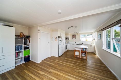 Photo of property in 114 Fairfield Road, Hawera, 4610