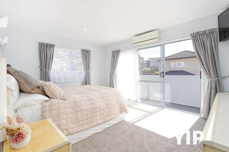 Photo of property in 3 Forbes Lane, Newlands, Wellington, 6037