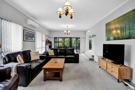 Photo of property in 2 Ngahere Street, Inglewood, 4330