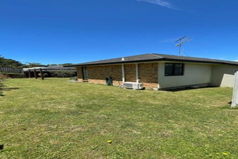 Photo of property in 13 De Havilland Drive, Goodwood Heights, Auckland, 2105