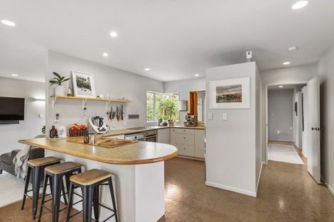 Photo of property in 2/19 Kenmure Avenue, Forrest Hill, Auckland, 0620