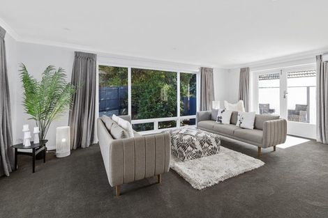 Photo of property in 2 Tio Tio Road, Miramar, Wellington, 6022