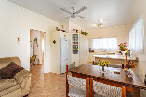 Photo of property in 3 Captain Cook Road, Cooks Beach, Whitianga, 3591