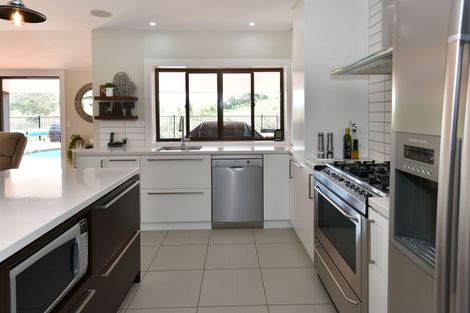 Photo of property in 56 Monowai Road, Wainui, Silverdale, 0994