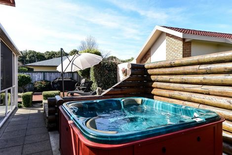 Photo of property in 10 Anchor Close, Flagstaff, Hamilton, 3210