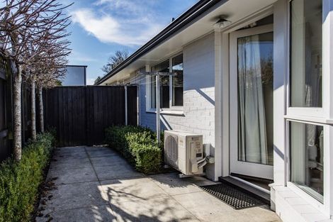 Photo of property in 3/135 Aikmans Road, Merivale, Christchurch, 8014