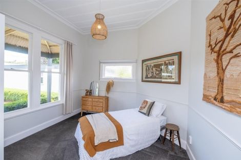 Photo of property in 194 South Road, Hawera, 4610