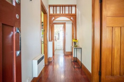 Photo of property in 19 Kingswood Street, Takaro, Palmerston North, 4412