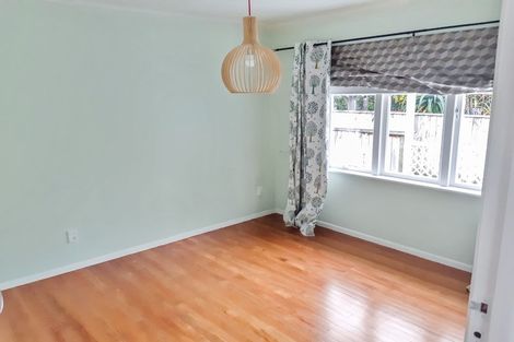 Photo of property in 110 Tiroroa Avenue, Te Atatu South, Auckland, 0610