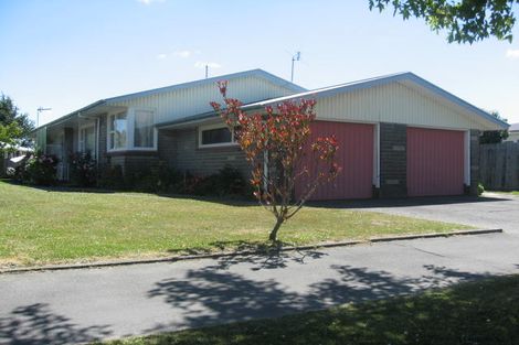 Photo of property in 2/61a Lochee Road, Upper Riccarton, Christchurch, 8041