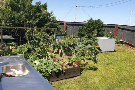 Photo of property in 2 Egmont Street, Patea, 4520