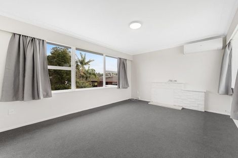 Photo of property in 194 Don Buck Road, Massey, Auckland, 0614
