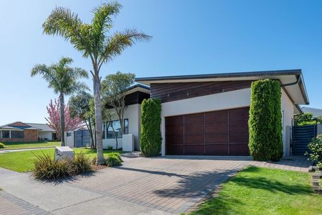 Photo of property in 13 Scott Drive, Nukuhau, Taupo, 3330