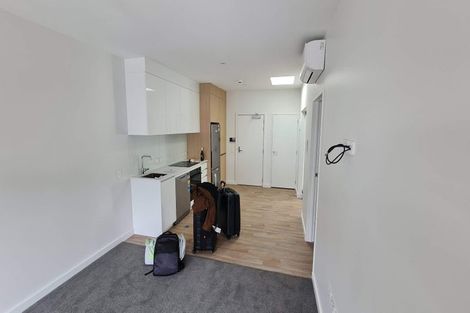 Photo of property in 4/16 Home Street, Mount Victoria, Wellington, 6011