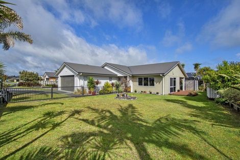 Photo of property in 4 Sea Dune Place, Ruakaka, 0116