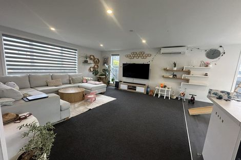 Photo of property in 395 Stokes Valley Road, Stokes Valley, Lower Hutt, 5019