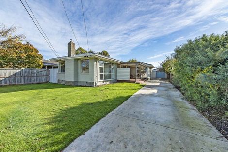 Photo of property in 15 Frensham Crescent, Woolston, Christchurch, 8062