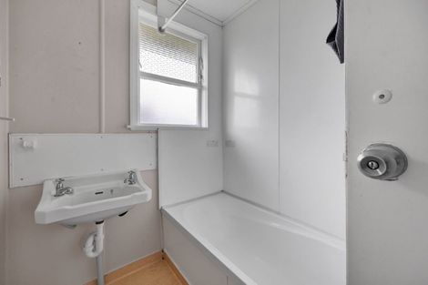 Photo of property in 40 Marama Crescent, Spotswood, New Plymouth, 4310