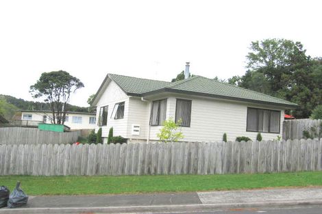Photo of property in 5 John Webster Place, Glen Eden, Auckland, 0602