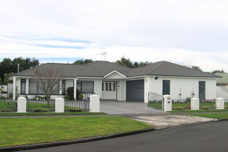 Photo of property in 11 Fernwater Place, Flagstaff, Hamilton, 3210