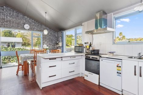 Photo of property in 5a James Cook Drive, Welcome Bay, Tauranga, 3112