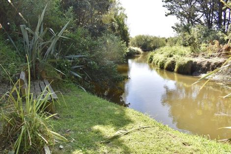 Photo of property in 8 Hewson Crescent, Otaki Beach, Otaki, 5512