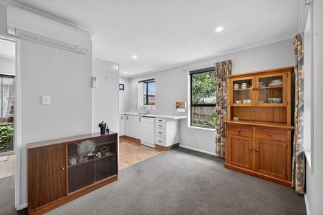 Photo of property in 2/58a Daniels Road, Redwood, Christchurch, 8051