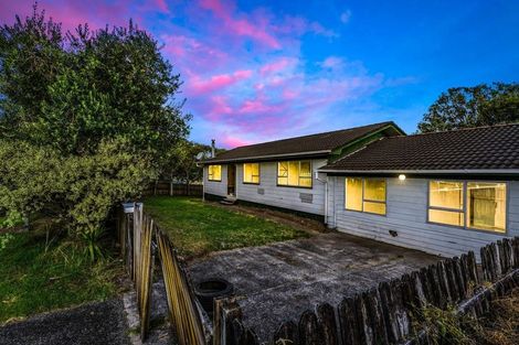 Photo of property in 23 Hobsonville Road, West Harbour, Auckland, 0618