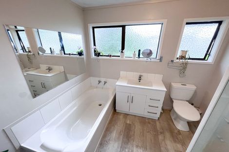 Photo of property in 10 Kanuka Place, Edgecumbe, 3120