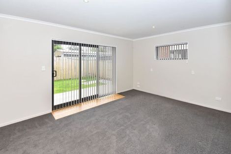 Photo of property in 2e Oxford Road, Manurewa, Auckland, 2102