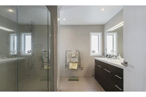 Photo of property in 15 Canary Way, Whitby, Porirua, 5024