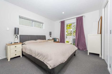 Photo of property in 123a Hobsonville Road, West Harbour, Auckland, 0618