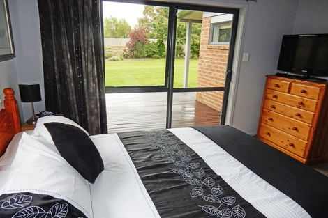 Photo of property in 159 Awamoa Road, Holmes Hill, Oamaru, 9492