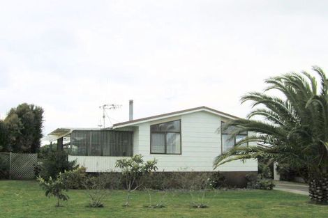 Photo of property in 2 Douglas Place, Papamoa Beach, Papamoa, 3118